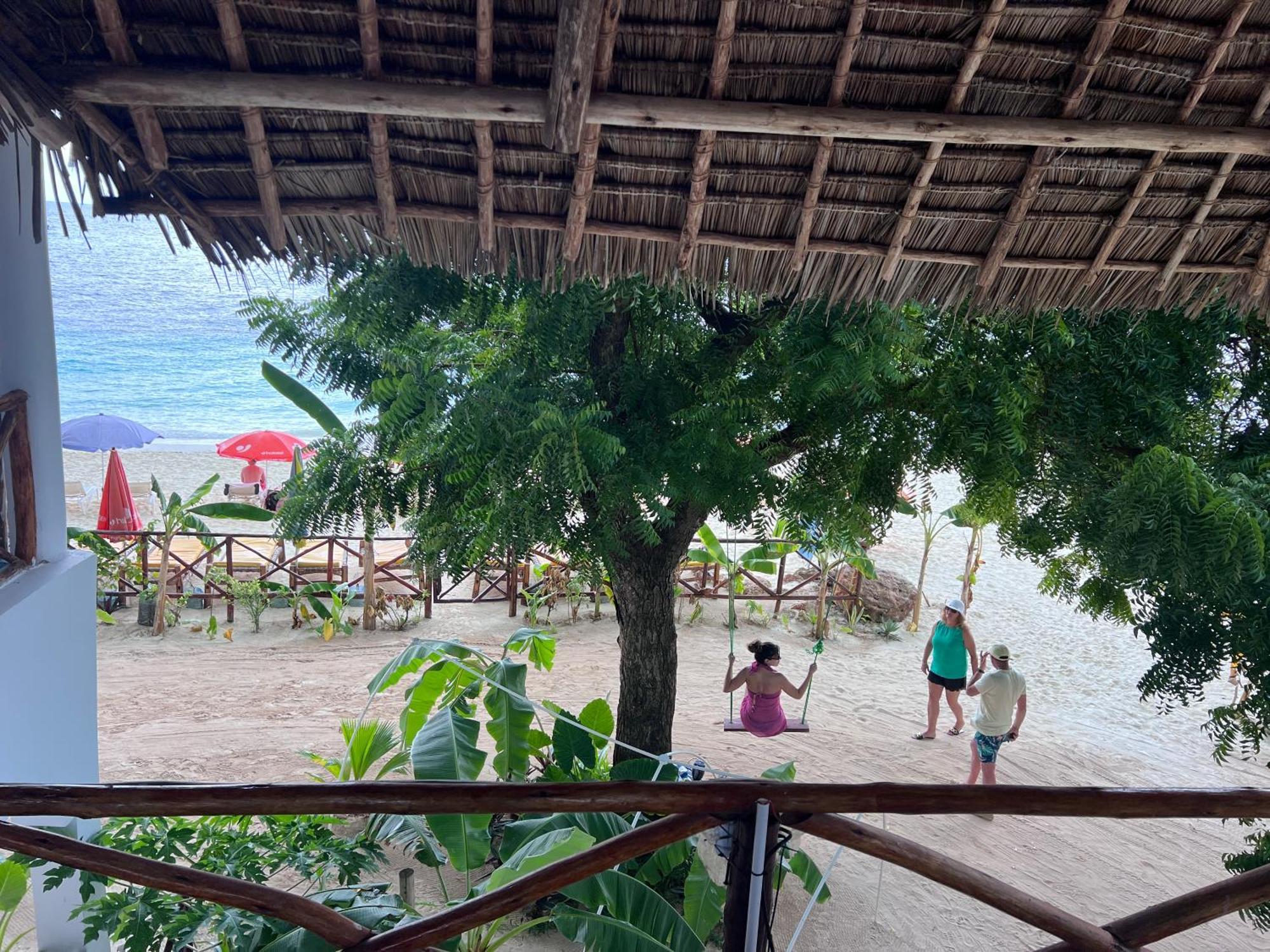 Zanzi Hotel